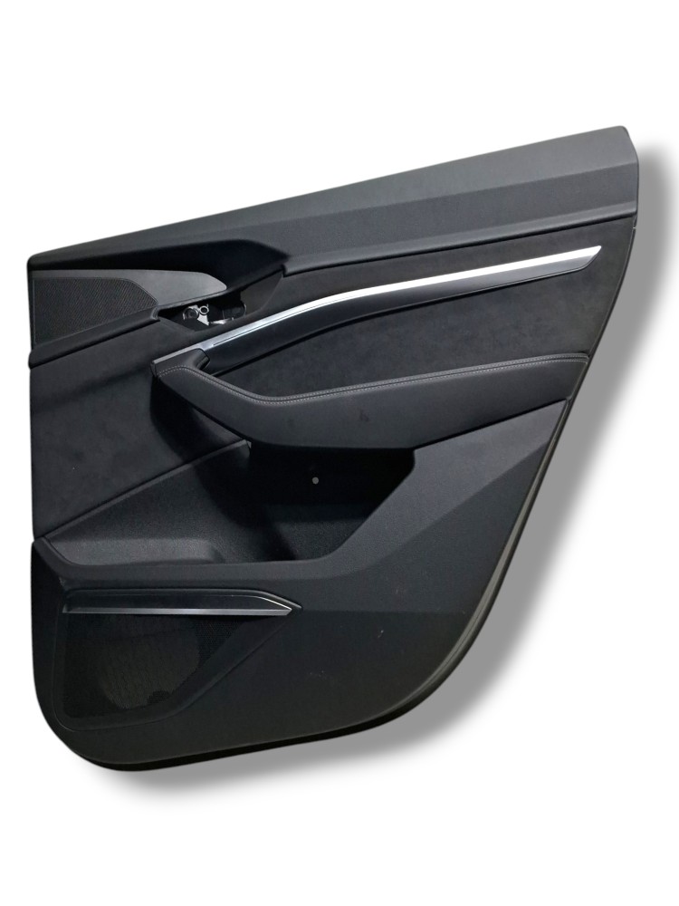 Forro de Porta Traseira Esquerda Audi E Tron 2022 Original 1