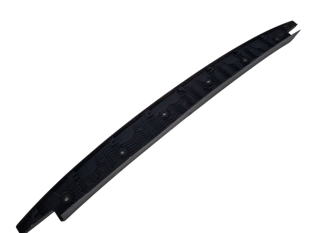 Moldura Friso Superior Tampa Tras Fiat Strada Volcano 2023 4