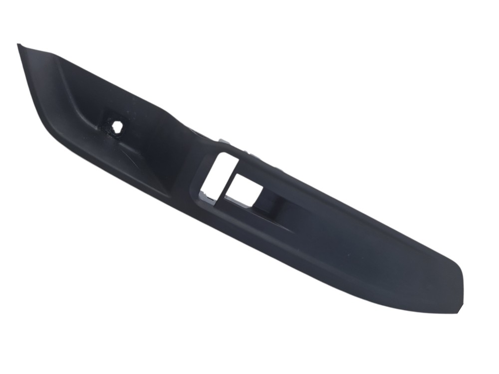 Moldura botao vidro diant dir. Jeep Compass 2023 c Detalhes