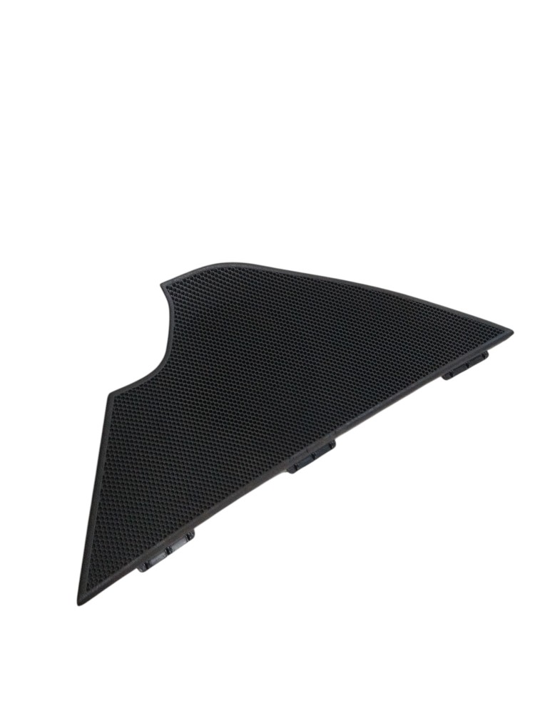 Grade de acabamento do auto falante dianteiro Audi E tron 22 2