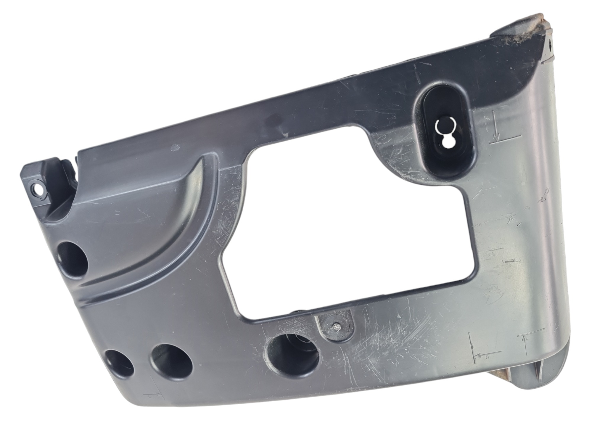 Suporte Parachoque Traseiro Lado Direito Renault Master 2023 5
