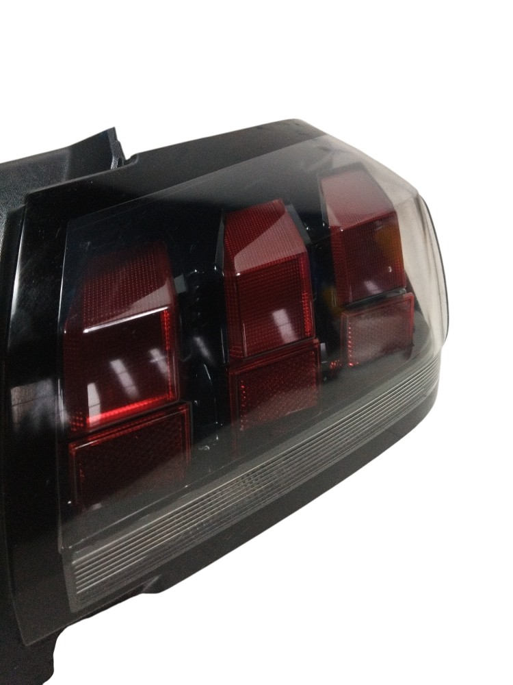 Lanterna traseira Direita do Peugeot 208 2022 ORIGINAL 2