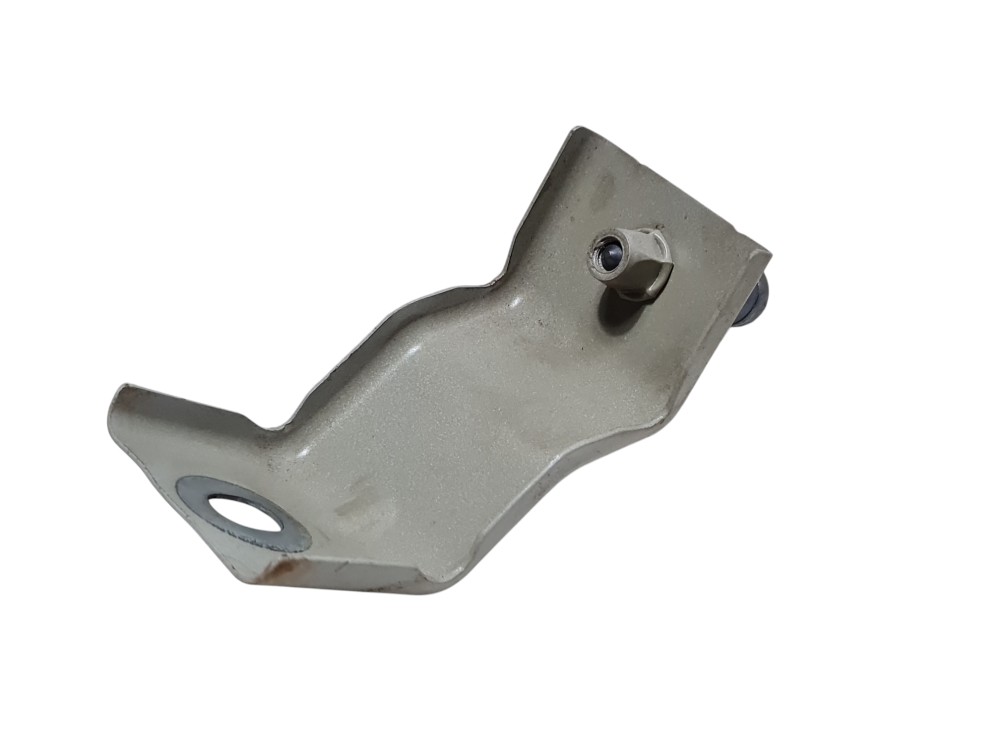 Suporte do Para-lama Central Audi e tron ano 2022 original 3