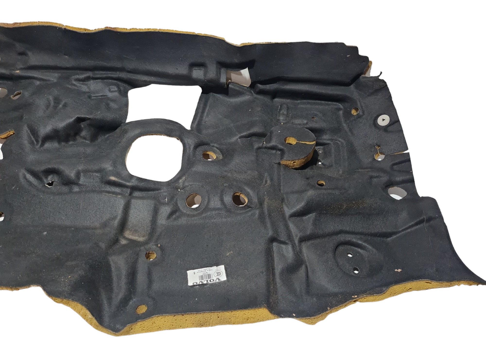 Carpete Volvo Codigo 9111033 Original 4