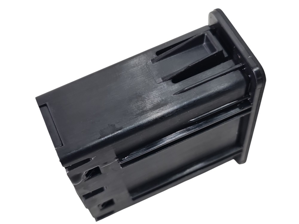 Entrada Usb Do Console Traseiro Byd Song Plus 2024 Original 6