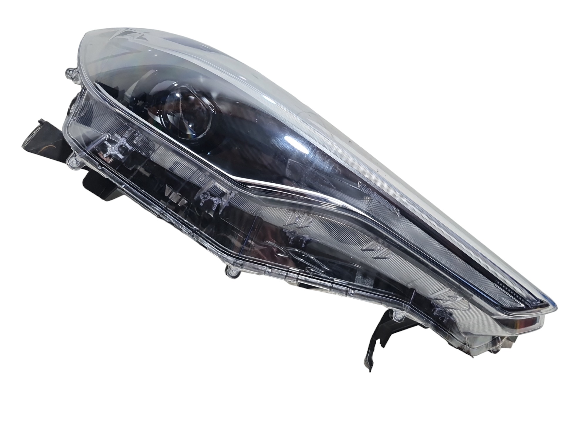 Farol Dianteiro Esquerdo Toyota Corolla Cross 2023 Detalhe Esquerdo 5
