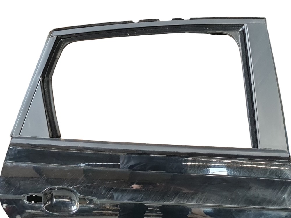 Porta Traseira Direita Vw Polo 2024 Original C Detalhes  Traseira Direito 2