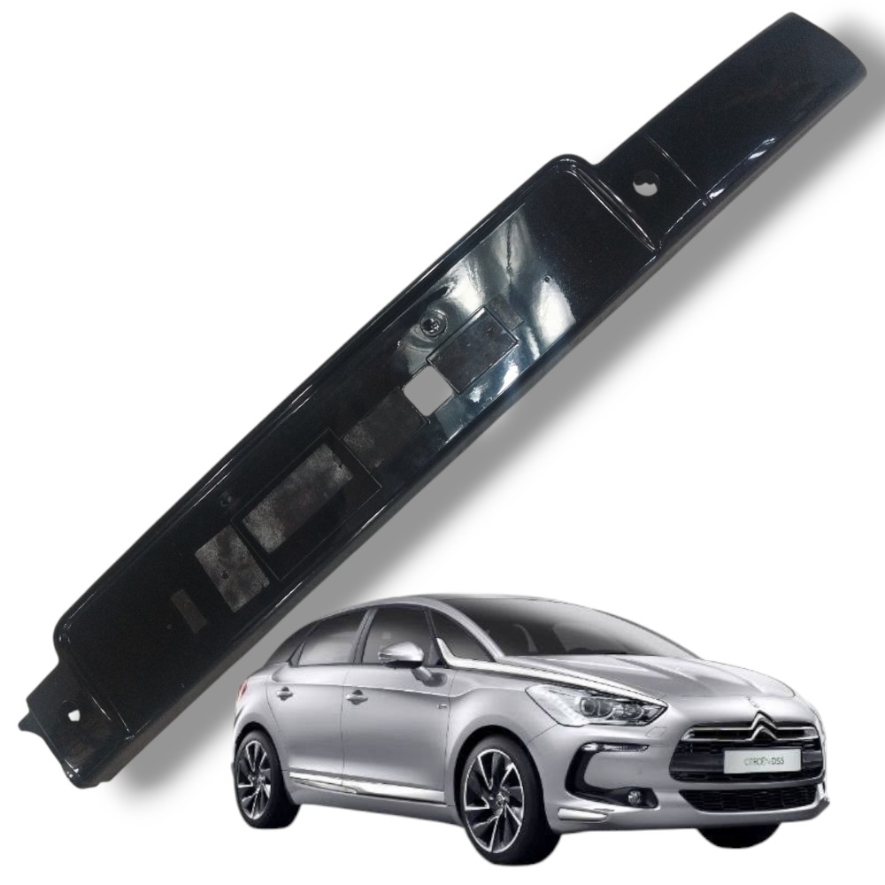Moldura Placa Para-choque Dianteiro Citroën Ds5 2015  Preto 1