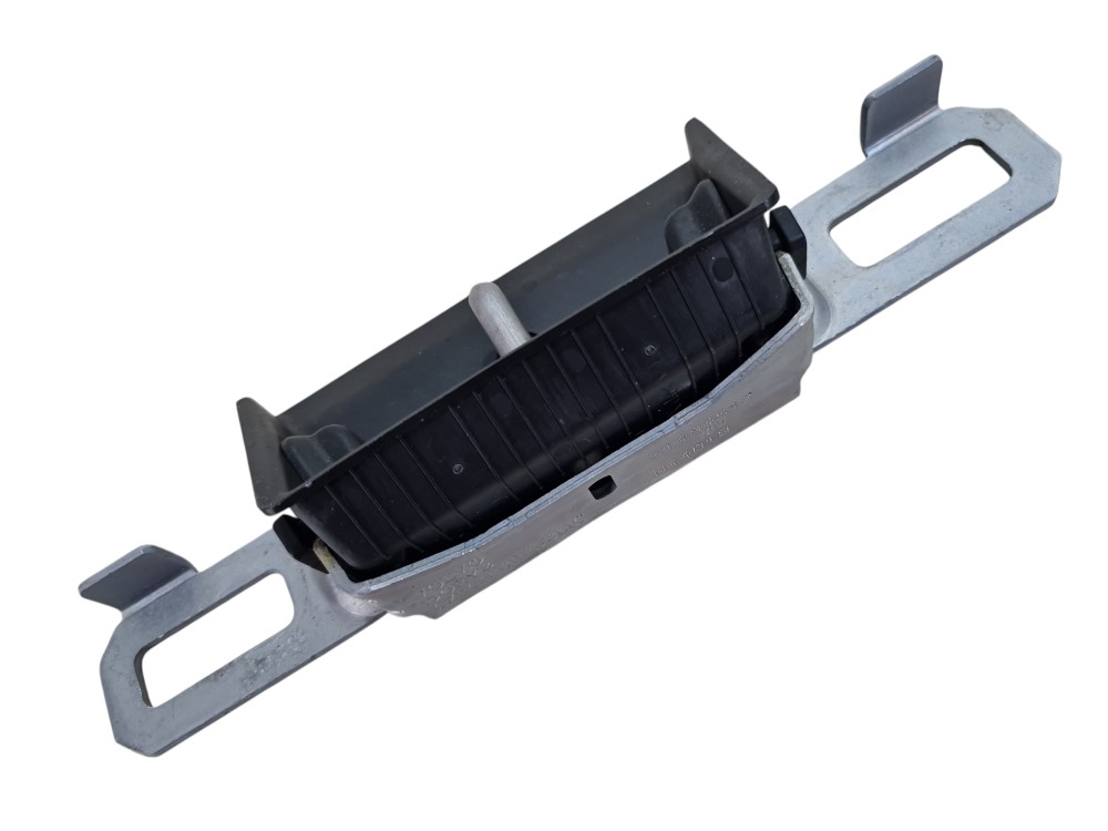 Trava Porta Malas Batente Volvo Xc40 2020 31484517 4