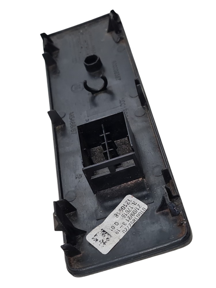 Tampa Falsa Radio Fiat Fiorino Working Ano 2021 Original 5