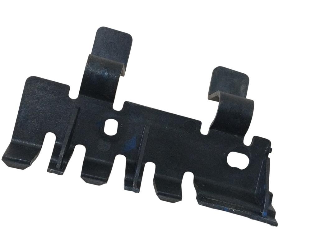 Guia Inferior Dir Para-choque Land Rover Discovery 4 2015 6