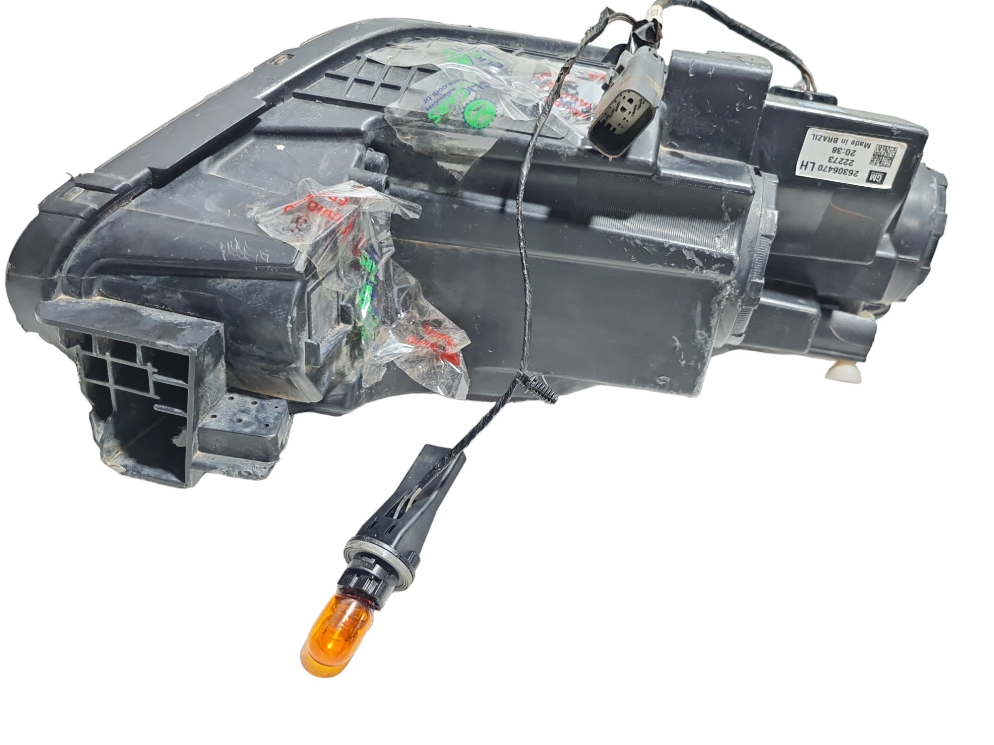Farol Dianteiro Esquerdo Chevrolet Tracker 2022 Detalhe  Esquerdo 5