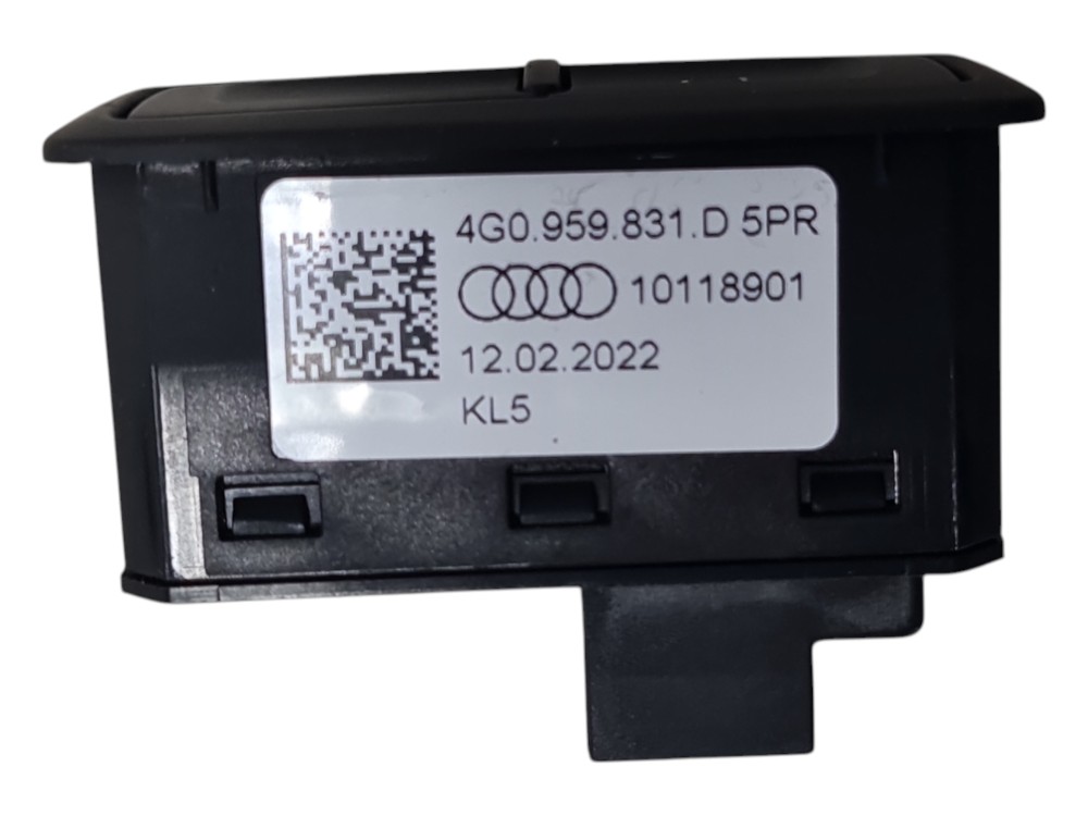 Botão trava do porta malas audi e tron ano 2022 original 6
