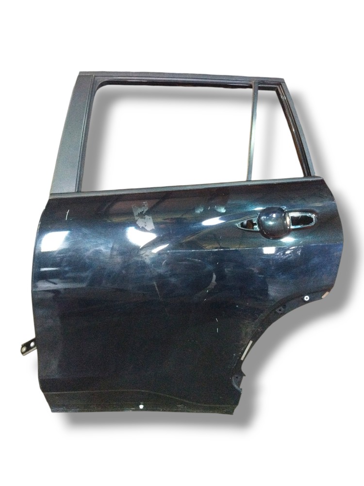 Porta traseira esquerda do Toyota Corolla Cross 2022 2023