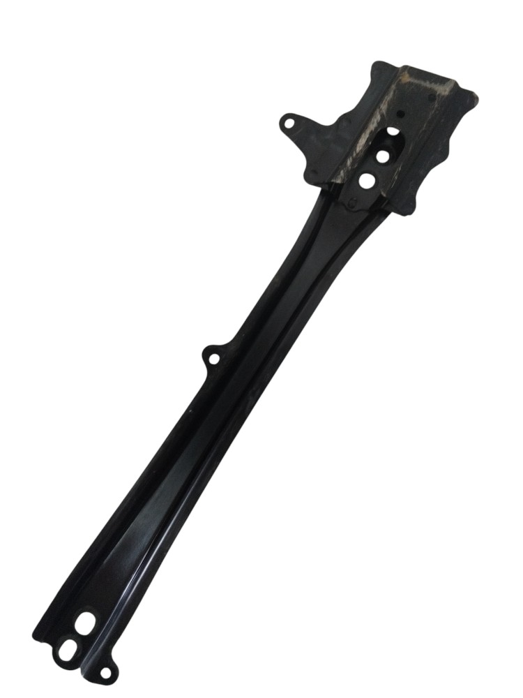 Travessa suspensão esquerda Toyota Corolla GrS 2024 original 6