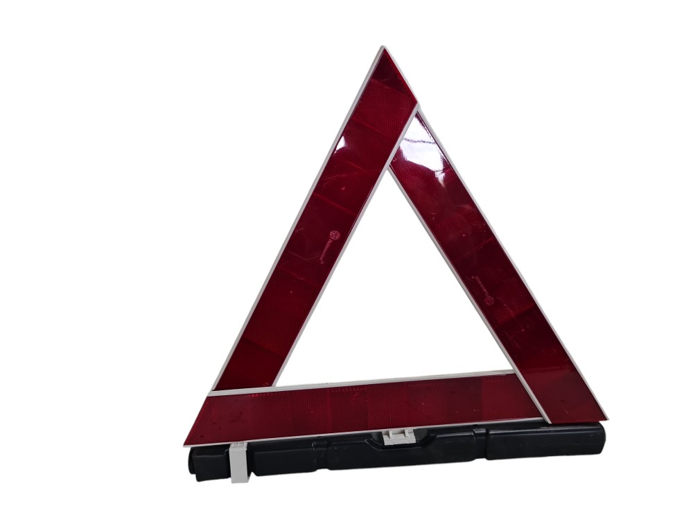 Triangulo de sinalizaçao Toyota Corolla Cross ano 2025 2026