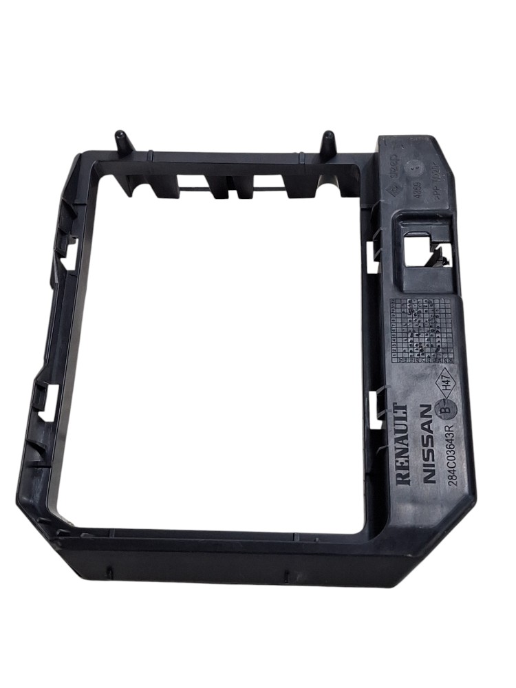 Suporte moldura caixa fusiveis nissan kicks ano 2025 2026