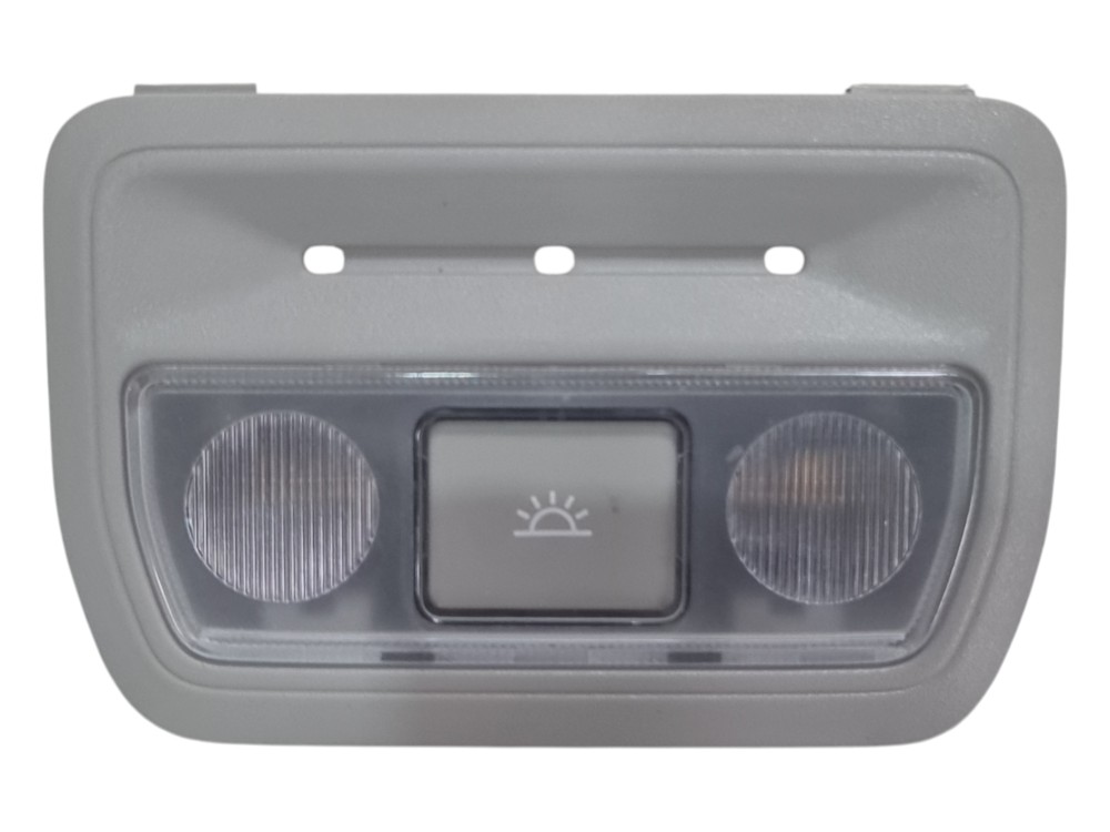 Luz cortesia teto traseiro Nissan Kicks Exclusiv 2025 2026