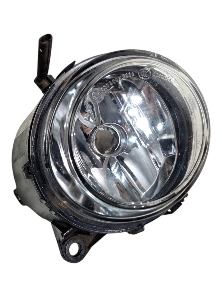 Farol de neblina auxiliar direito mercedes actros 2651 2022