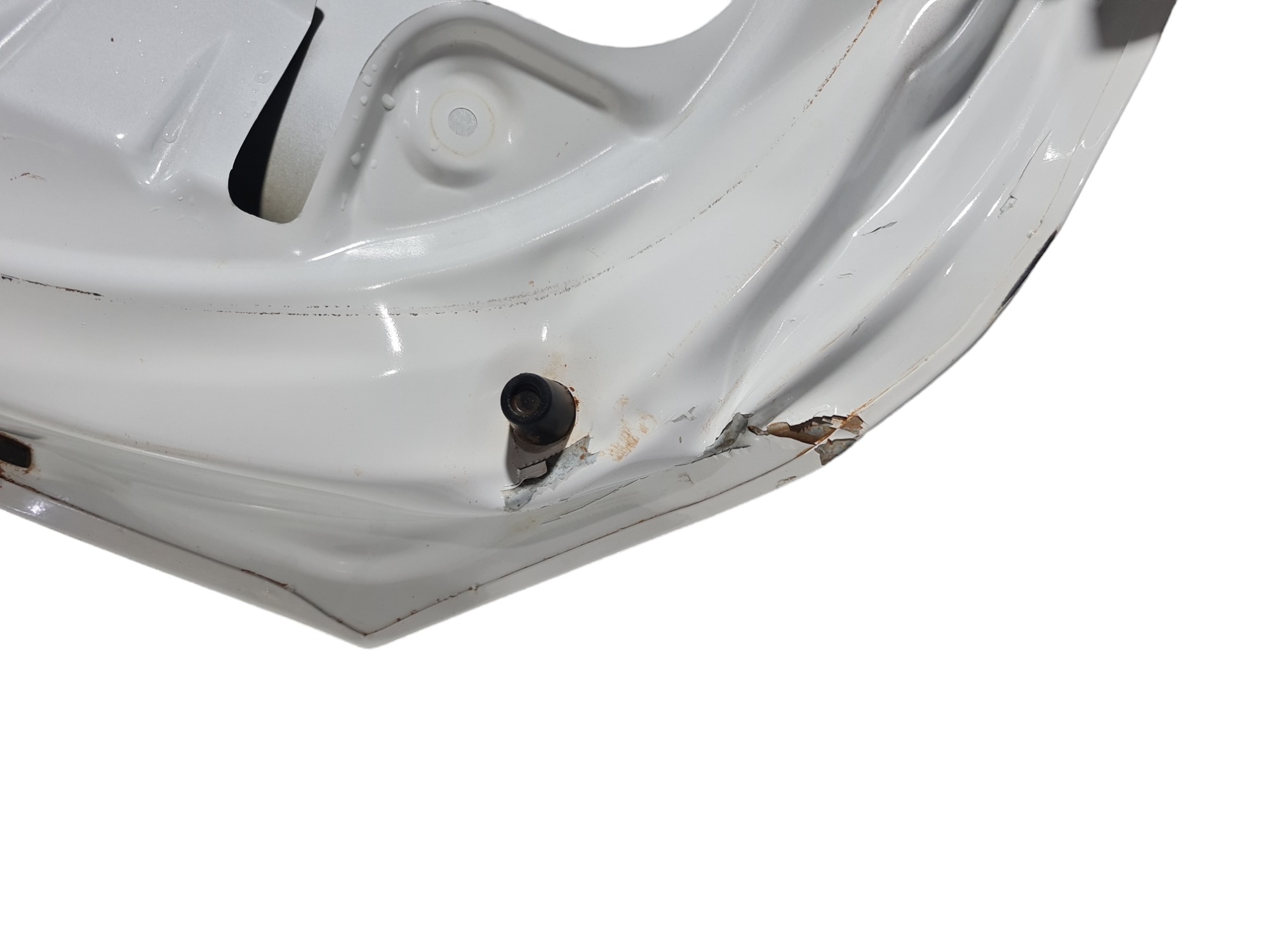 Tampa Traseira Porta Mala Tracker Lt Ecoturbo 22 Detalhe Branco 3