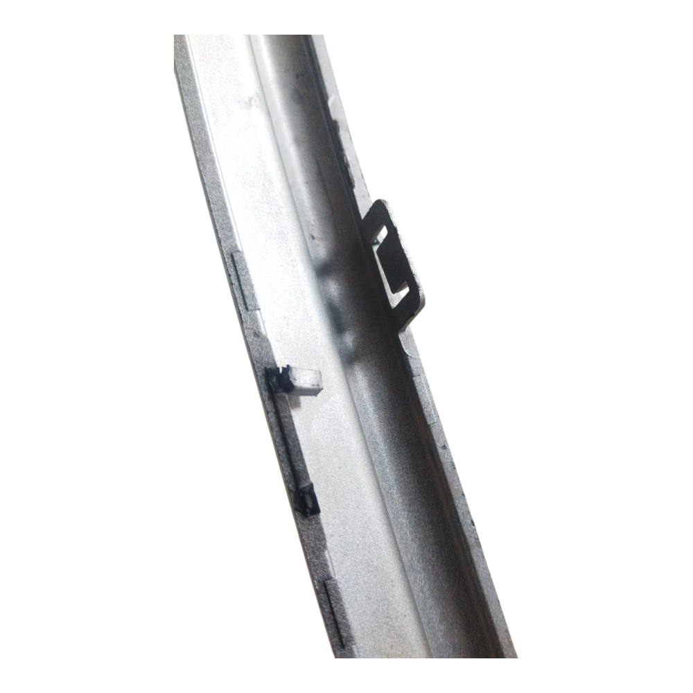 Friso Para-choque Dianteiro Jeep Compass D270 2023 Detalhes 6