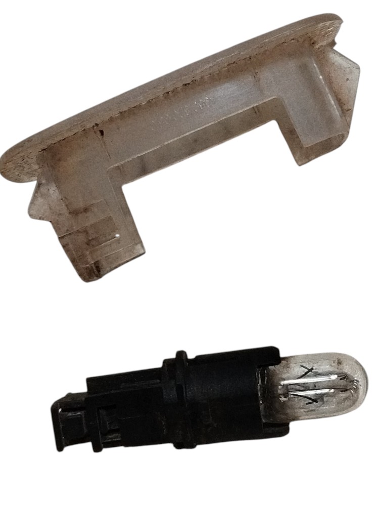 Luz Cortesia Porta Malas Actros2651 2022 2023 A2218250382 6