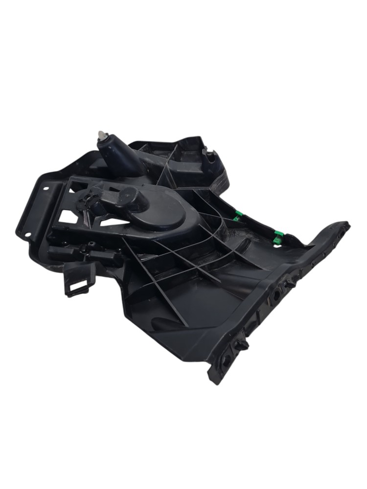 Suporte De Montagem Para-choque Traseiro Volvo V40 Direito 4