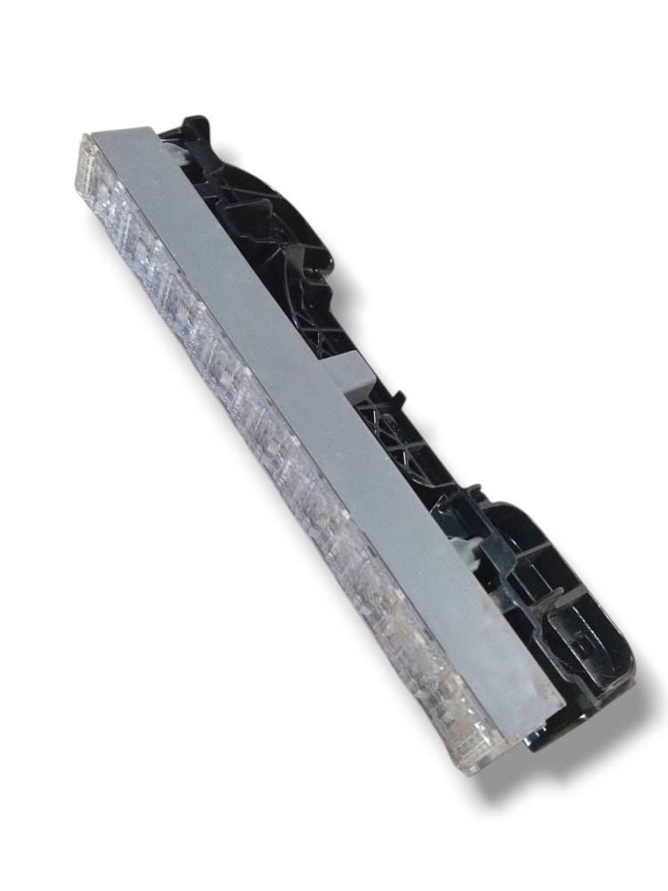 Blake Light Tampa Traseira Toyota Corolla Cross 2025 2026