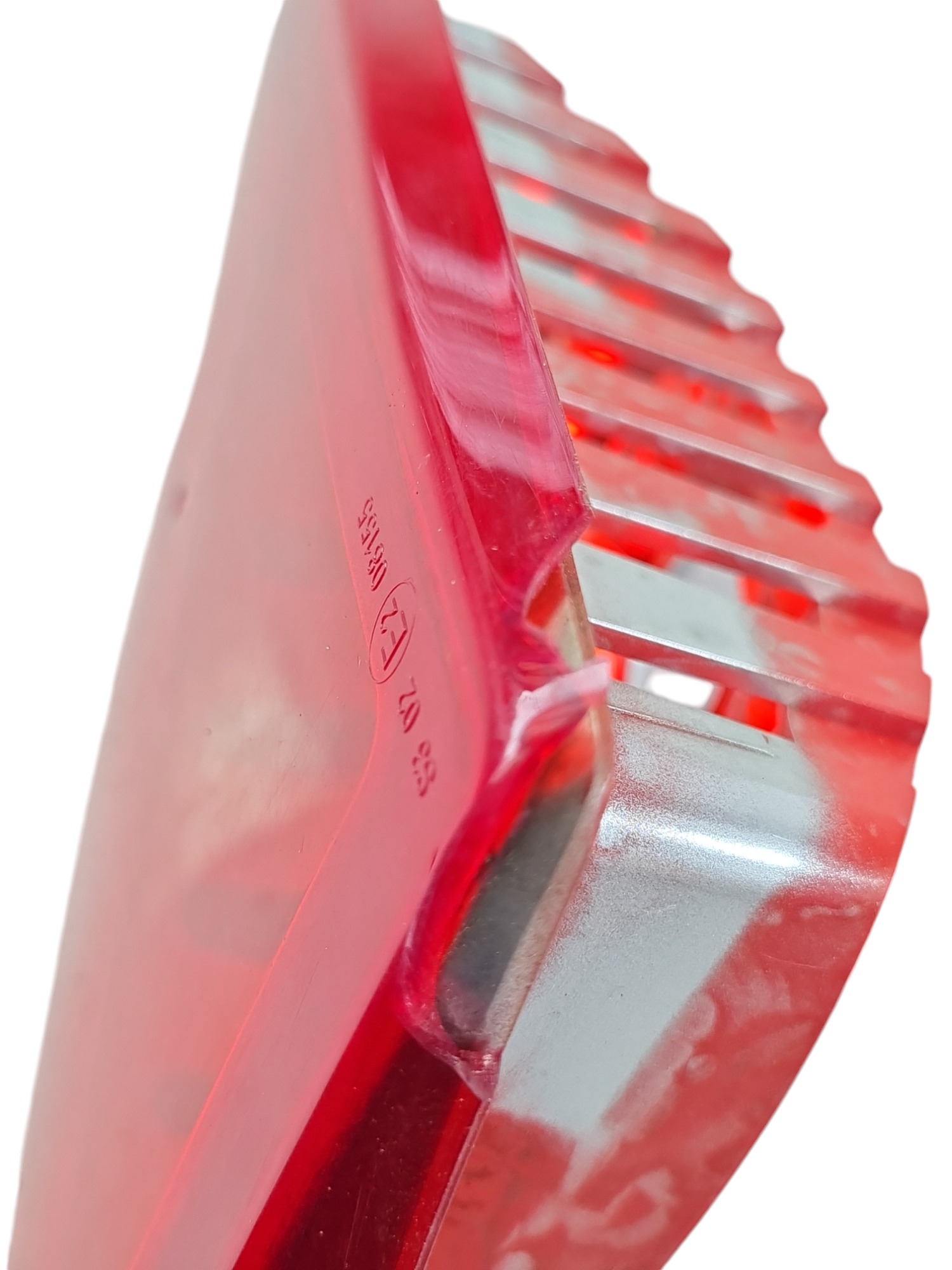 Lente Breaklight Meio Porta Renault Master 2023 Detalhe 7