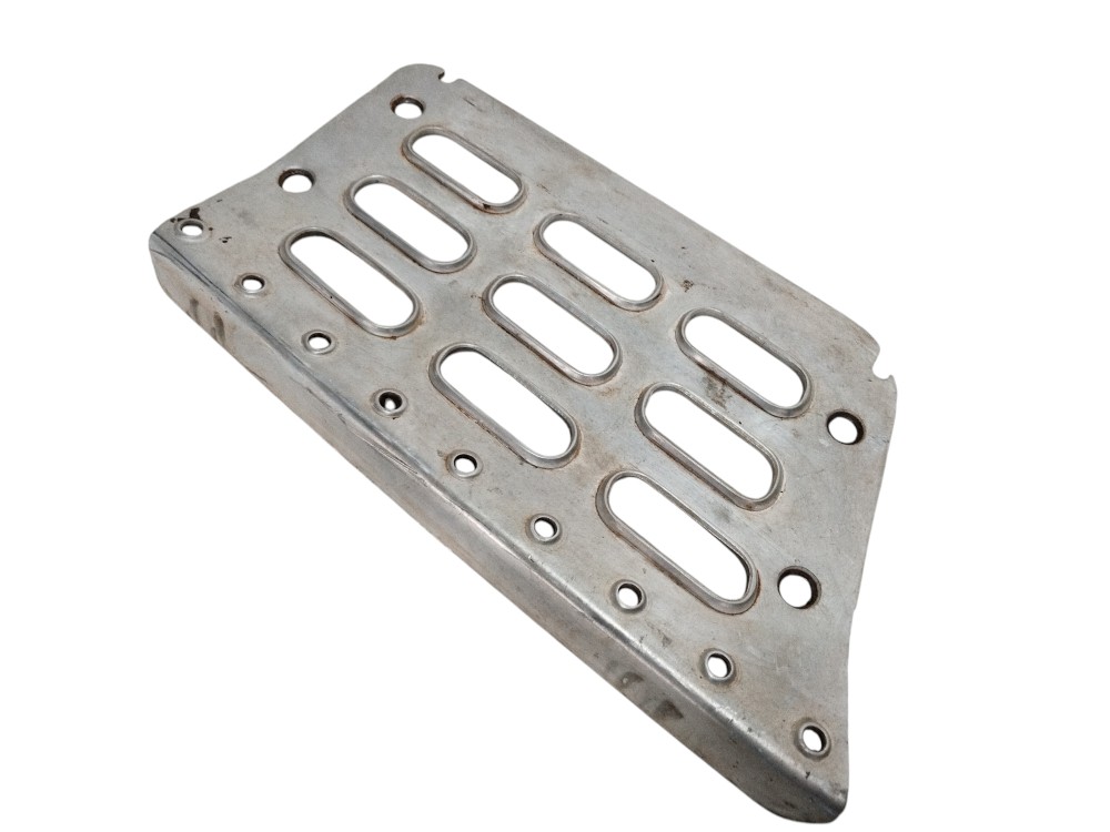 Chapa Pisante Estribo Esquerdo Volvo 2021 20360788 5