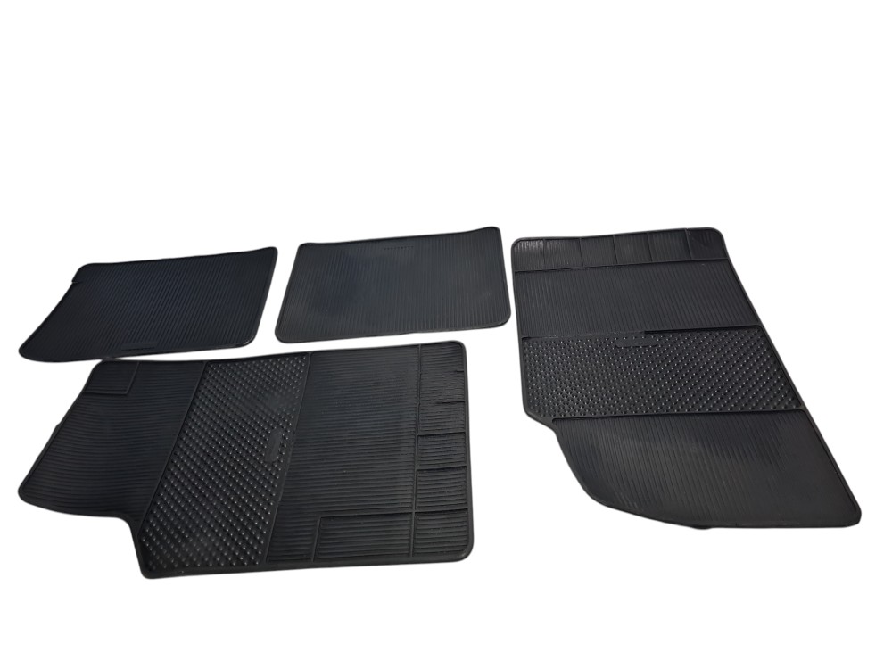Jogo de tapetes de borracha para carros universal unicol 2