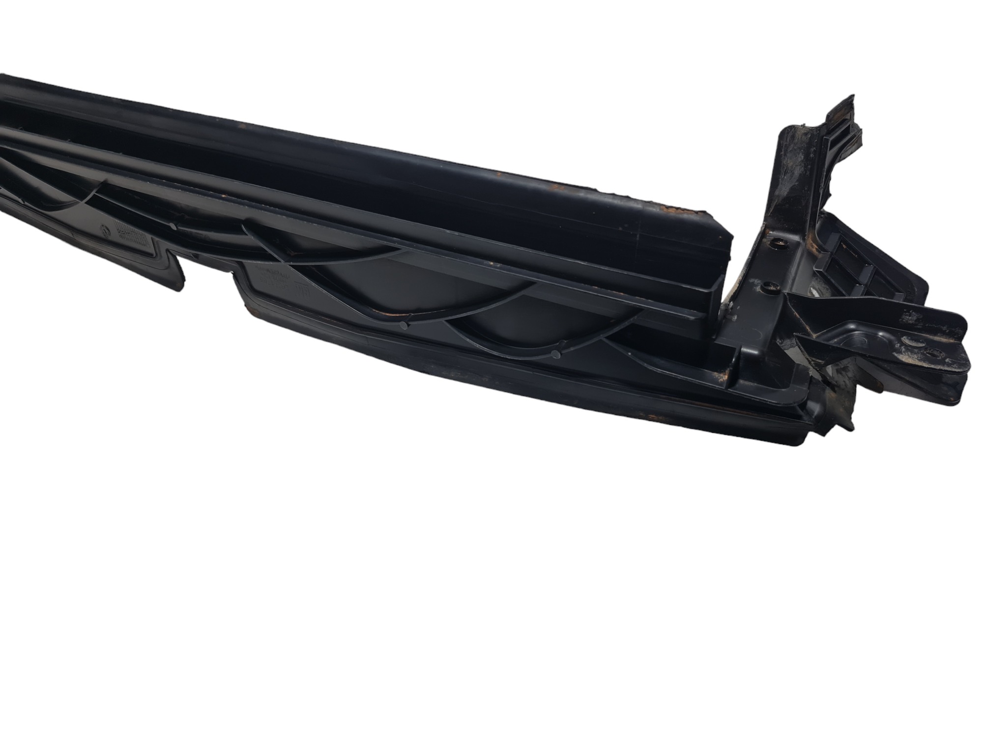 Defletor Inferior Ar Radiador Chevrolet Tracker 2022 5