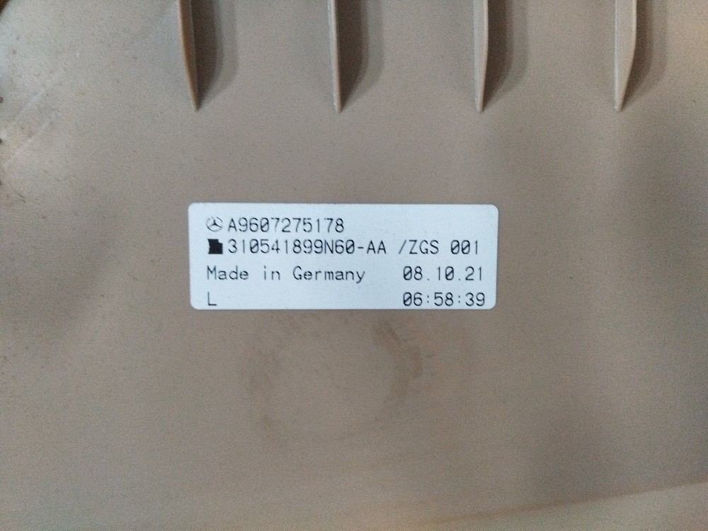 Forro Porta Esquerda Mercedes Actros2651 2022 A9607275178 8