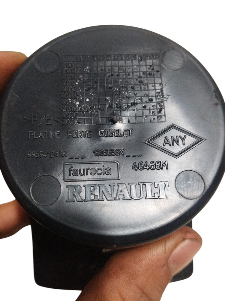 Porta console central copo Renault Logan 2023 a 2024 6