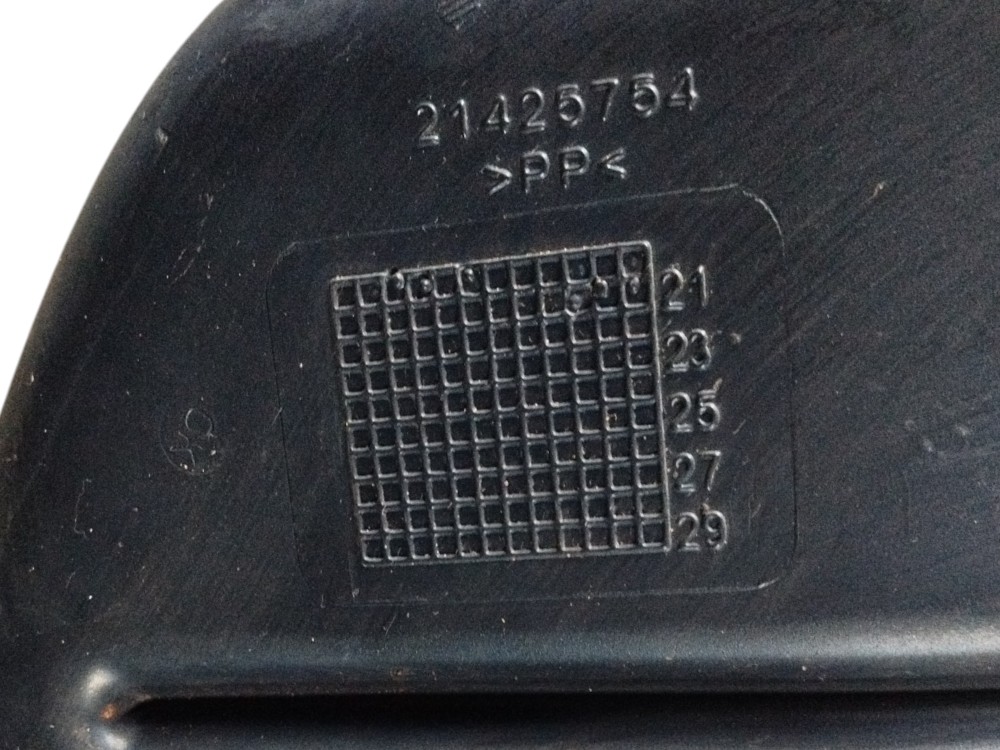 Duto de Admissão de Ar Com Suporte Volvo Vm330 2021 21425129 8