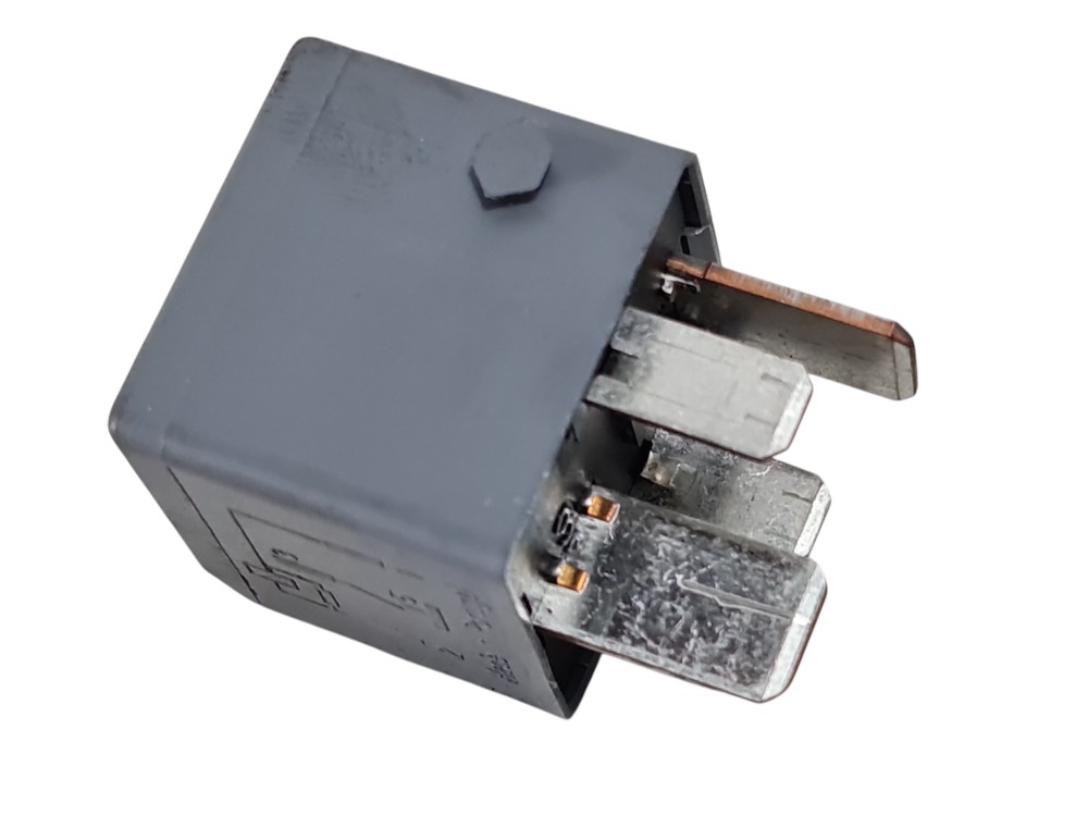 Rele caixa fusíveis Volvo XC40 T5 2020 31678442 ORIGINAL 2