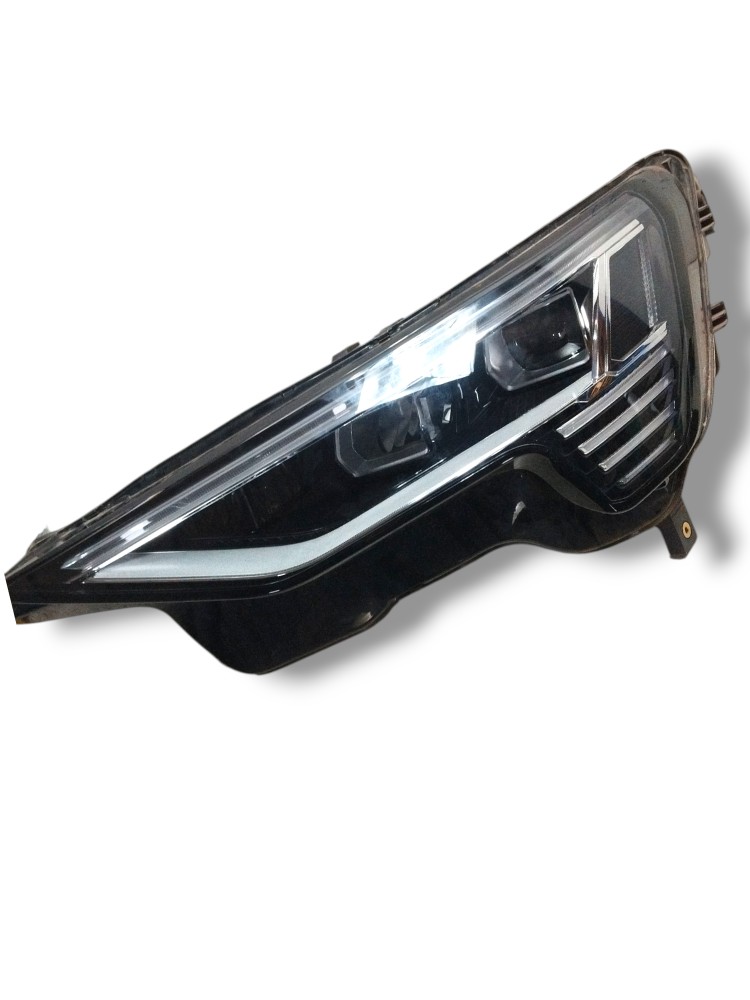 Farol dianteiro Audi Etron 22 elétrico ORIGINAL com Detalhes 1