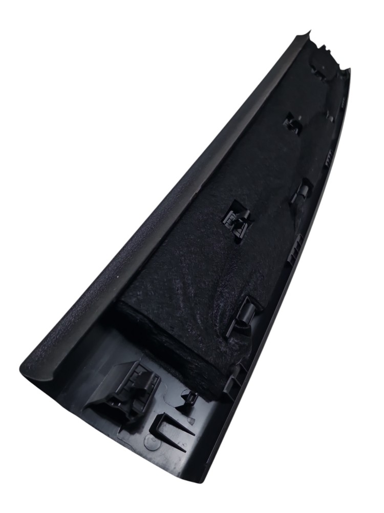 Moldura interna porta malas audi etron spb ano 2022 original 4