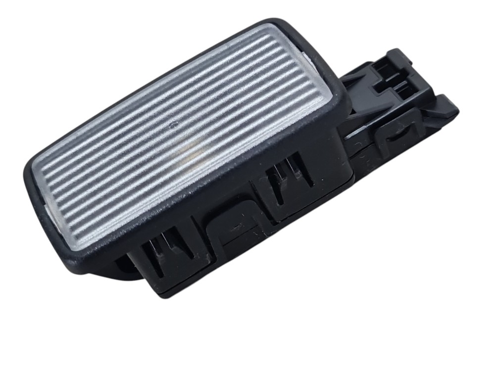 Luz Cortesia Interior Volvo Xc 40 2020 31663793 5