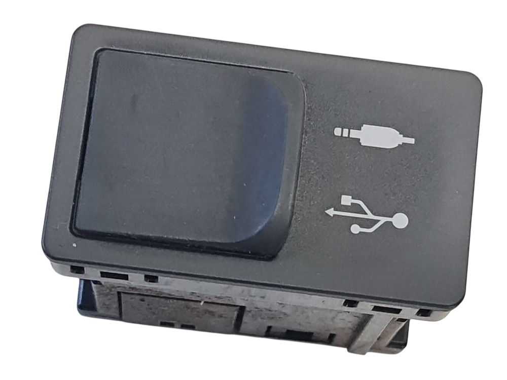 Conector Usb E Auxiliar Console Central Lexus Ls 460l 2013 2