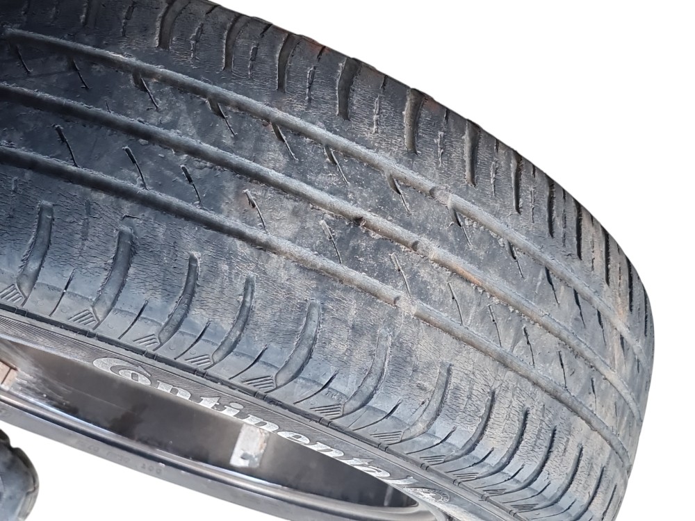 Roda C/ Pneu 165/70 R14 Aro 14 Jac E-js1 2023 Original 9
