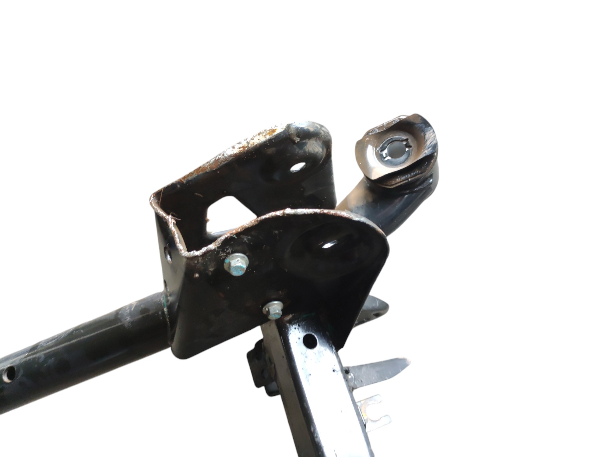 Quadro agregado traseiro Chery Tiggo 8 2021 2022 detalhe 8