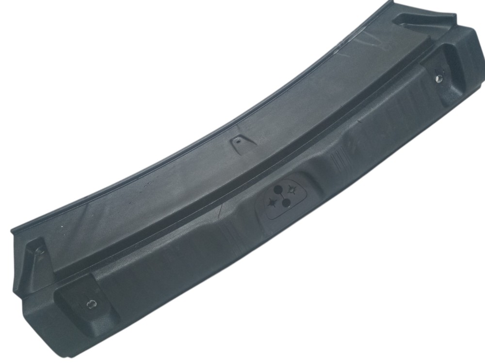 Acabamento interno soleira porta mala Jeep Compass 2023 2024