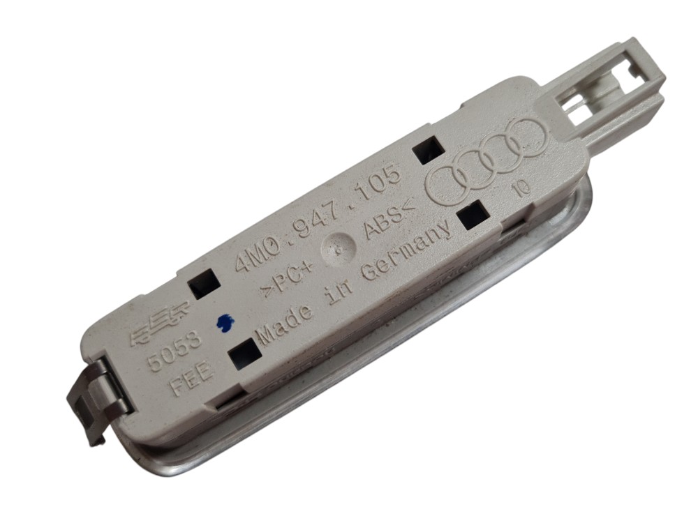 Luz Cortesia Quebra Sol Audi A4 Avant 2019 4m0947105 6