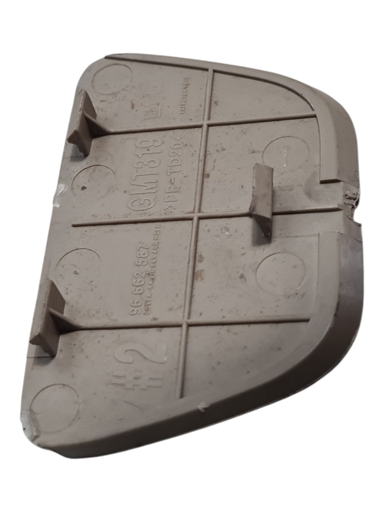 Protetor Parafuso Porta Malas Chevrolet Captiva Sport 2009 6