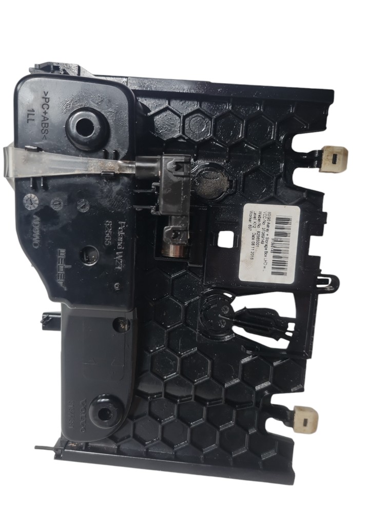 Porta Treco Console Volvo Xc90 D5 2017 31377381 3