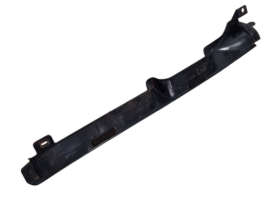 Acabamento inferior parabrisa lado direito Volvo VM 330 2021 6