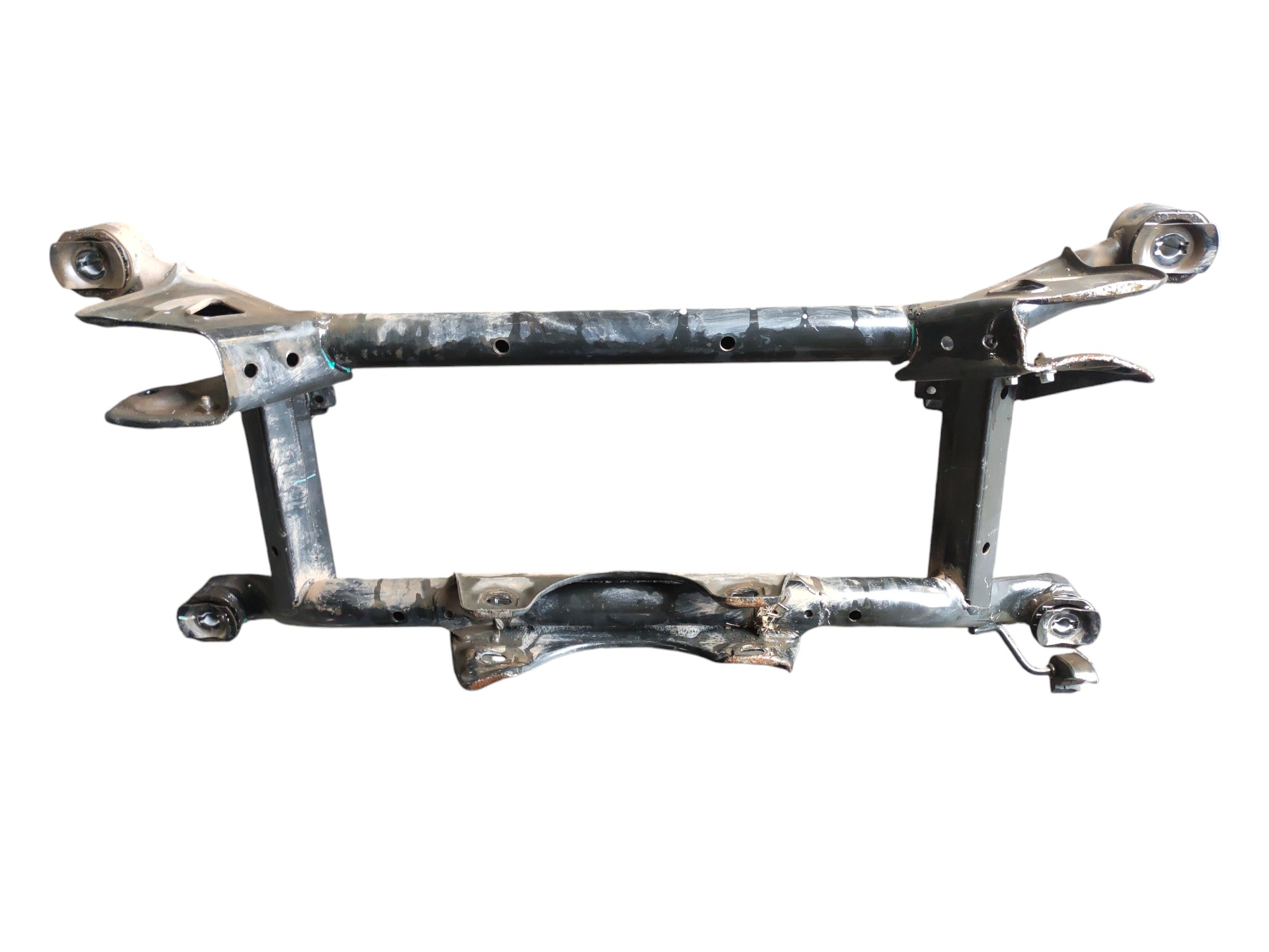 Quadro agregado traseiro Chery Tiggo 8 2021 2022 detalhe 4