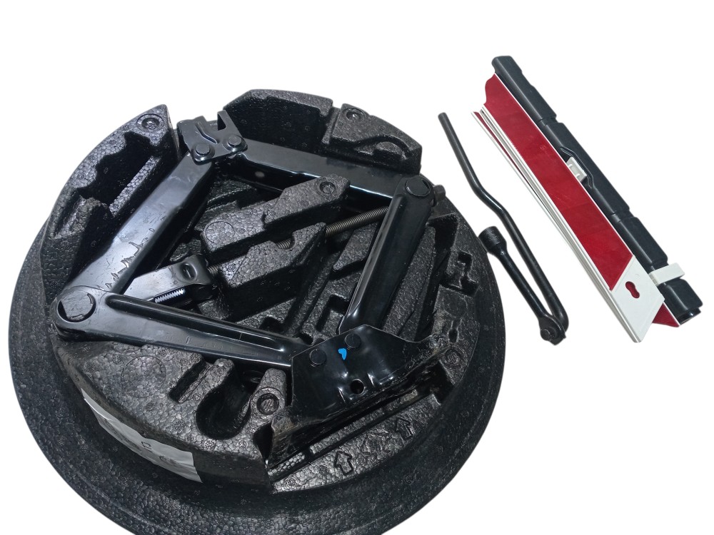 Kit macaco tipo tesoura Jeep Compass ano  2023 2024 original