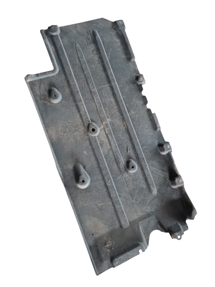 Protetor Assoalho Inferior Dianteiro Direito Volvo Xc40 2020 2